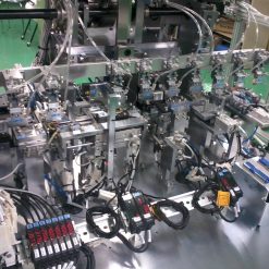 部品組立機